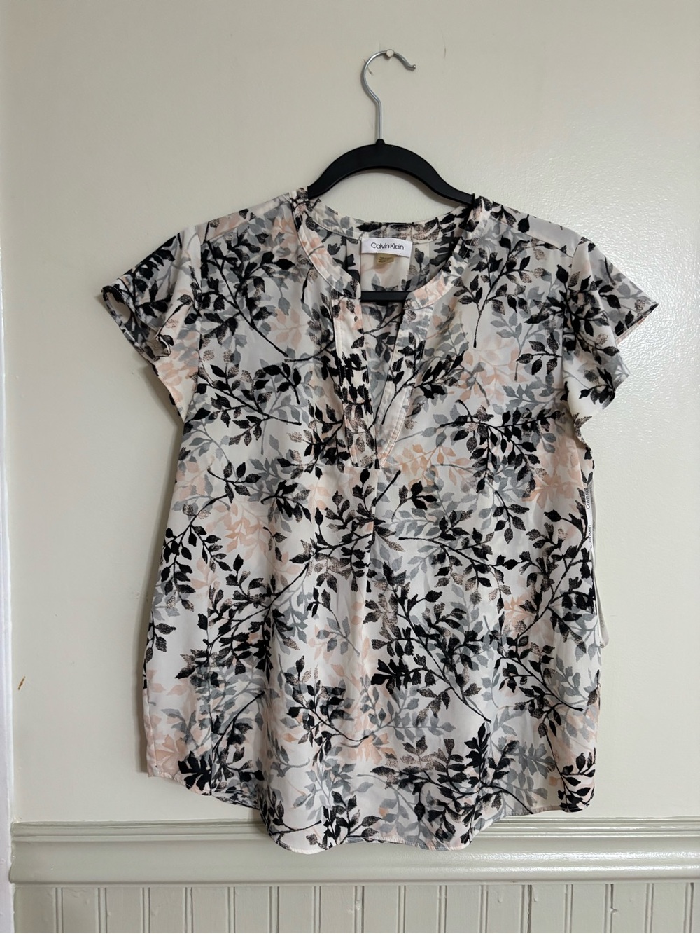 Calvin Klein Women's Short Sleeve Floral Blouse in White, Black and Blush